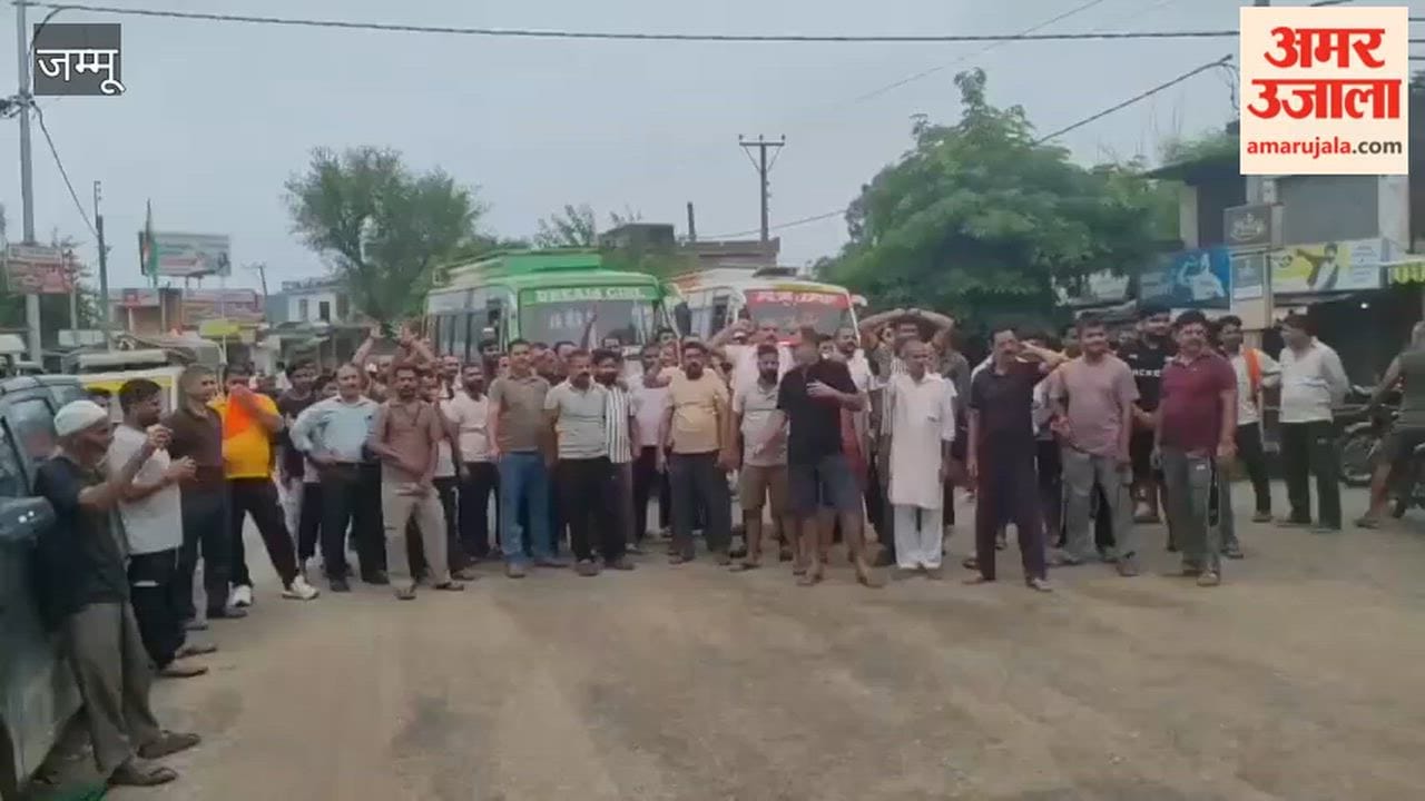 Villagers' anger erupts over dilapidated road