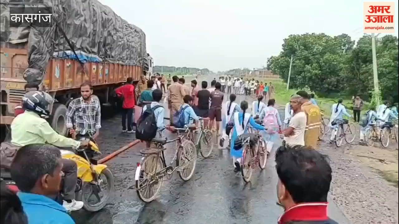 Kasganj Accident Firefighters washed away the blood, diesel, and human remains scattered at the accident site