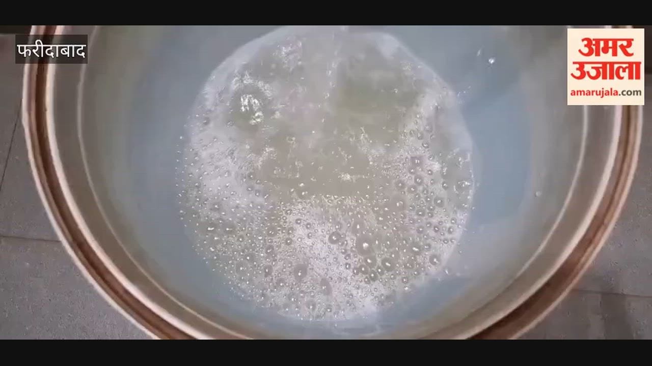 Faridabad: Residents of Parvatiya Colony are forced to drink sewage water; people are falling ill due to the contaminated water and foul odor.