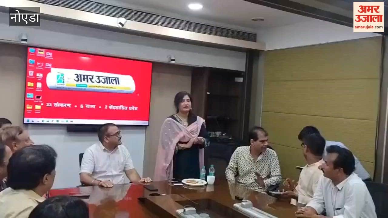 Members of Purvanchal community presented issues at Amar Ujala office