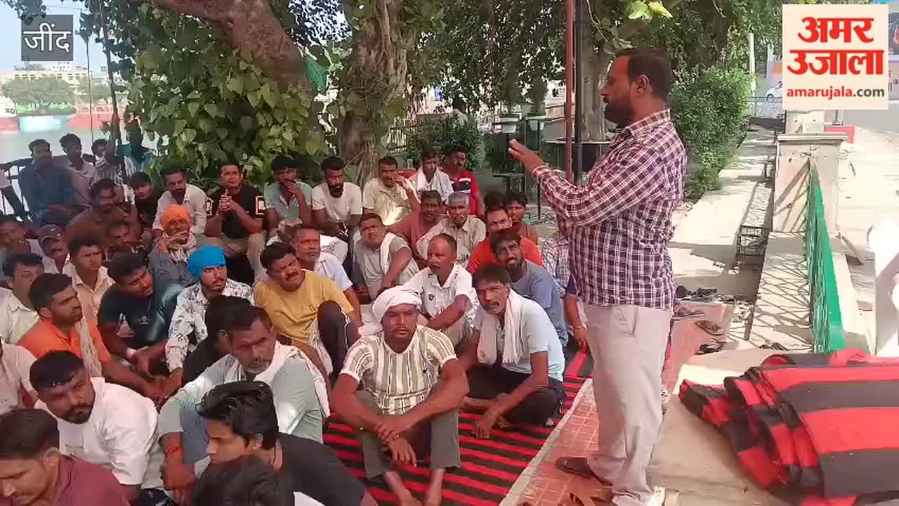 Action being prepared against protesting employees in Jind; DC states that an FIR will be registered if garbage collection vehicles are obstructed.