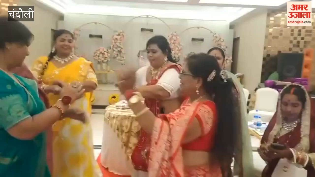 Women add a splash of color to the Teej festival; Shreya crowned Mrs. Teej