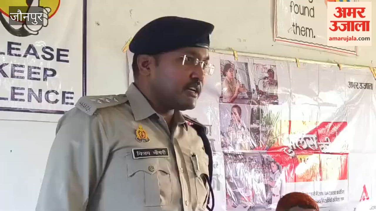 300 students asked questions related to traffic cybercrime and women safety