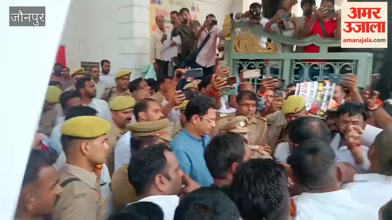 Brahmin Ekta Parishad stages protest in jaunpur