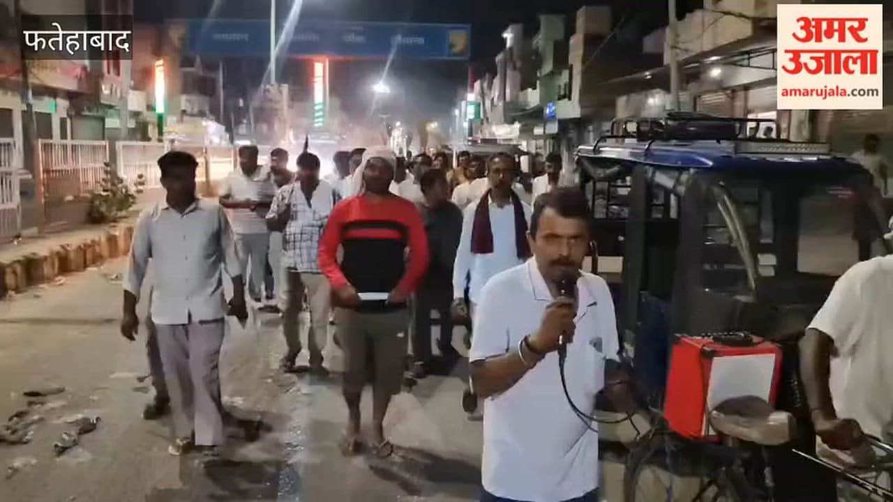 Door-to-door garbage collection continued for the second day in Fatehabad, while sanitation workers in Tohana staged a protest by sweeping with inverted brooms.