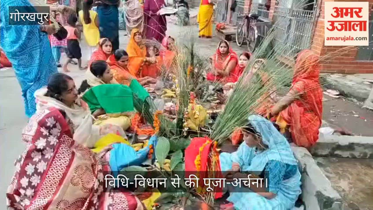 Women performed the Hal-Shashthi fast rituals at the Jatashankar Shiva Temple.