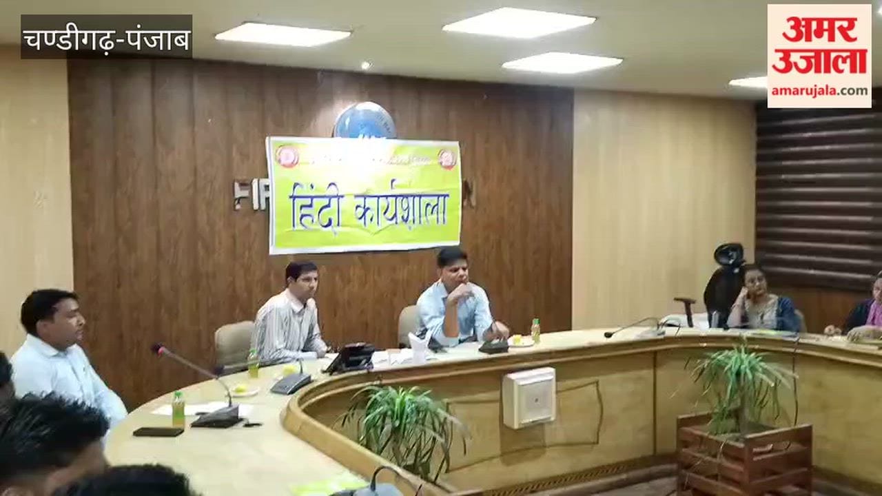 Hindi workshop organized in the Personnel Branch at Ferozepur as part of the Official Language Fortnight.