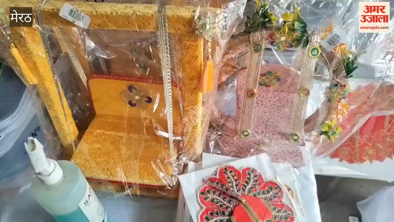 Janmashtami Shopping: Meerut Markets Buzz with Krishna Outfits, Swings and Festive Decorations