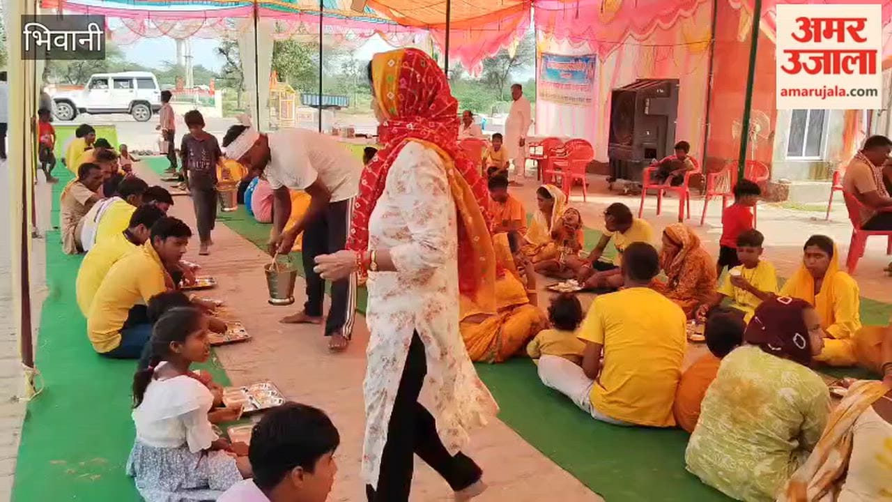 Bhiwani SDM Manoj Dalal paid obeisance at the *bhandara* (community feast), partook of the *prasad*, and sought blessings.