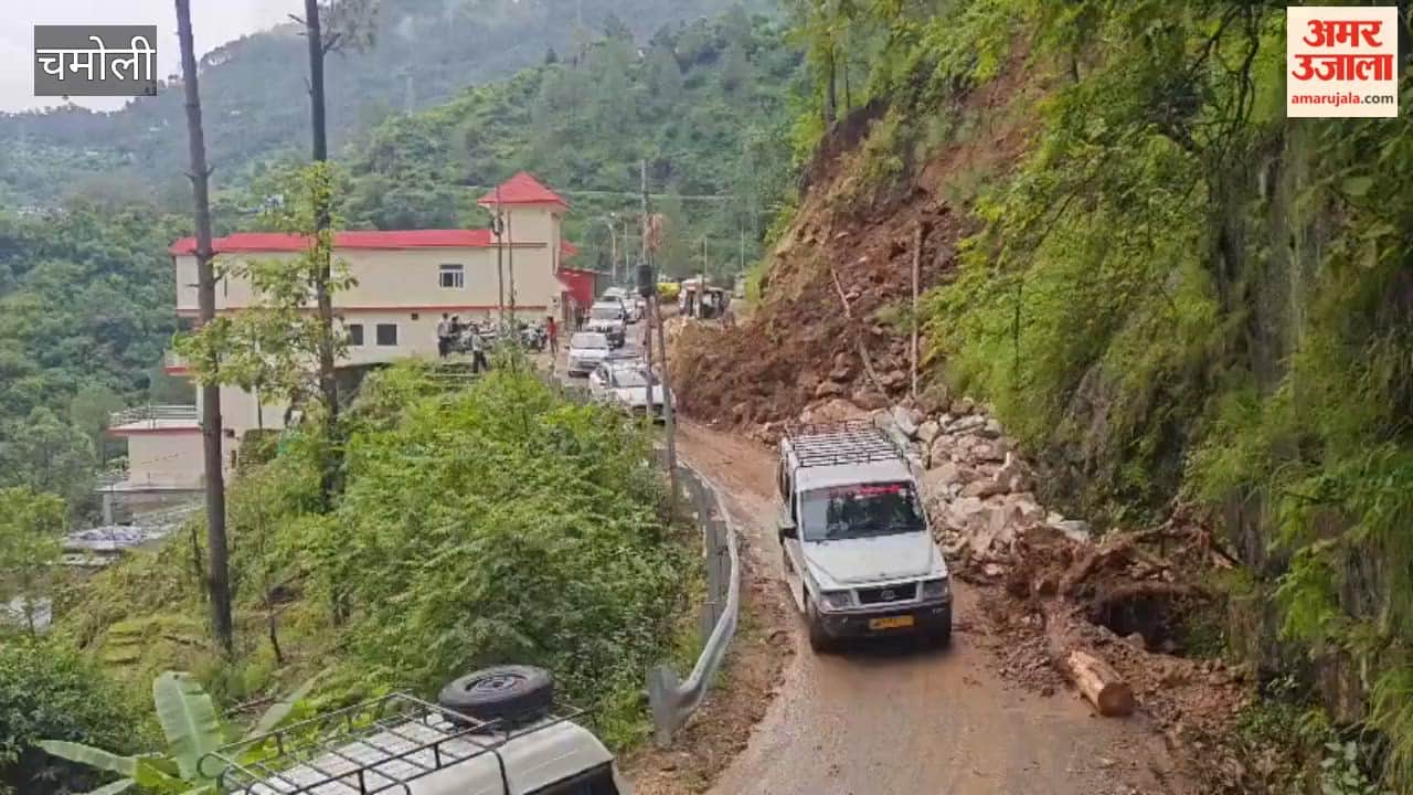 VIDEO: Nauti-Karnaprayag State Highway reopened after 13 hours near the Atagad Range nursery