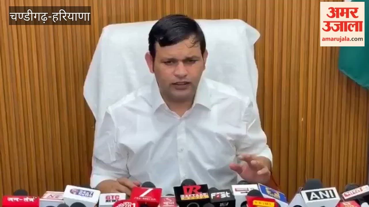Sports Minister targets Hooda and Rahul over remarks regarding Brahmins.