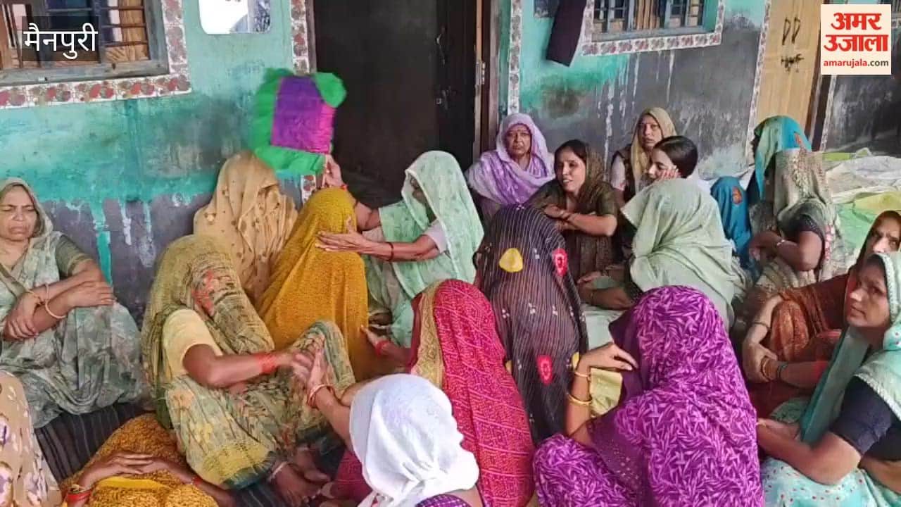 Mainpuri pilgrims pickup collided with truck on kmp expressway in palwal six died