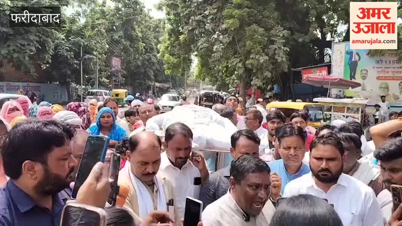 Massive protest by sanitation workers in Faridabad