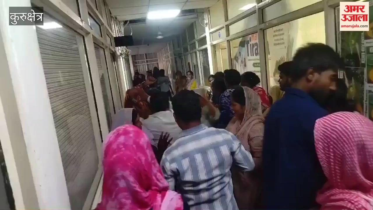 Sanitation workers in Kurukshetra up in arms; storm Municipal Council office Scuffle with sanitation supervisors