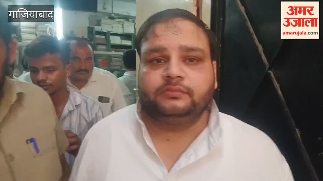 50000 stolen from a lawyer clerk at Modinagar Registry Office