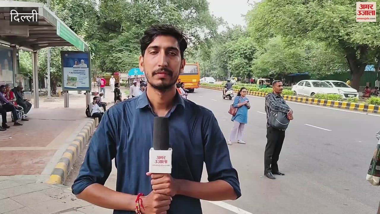 Ground report Investigating bus stops in East Delhistands occupied by autos and e-rickshaws