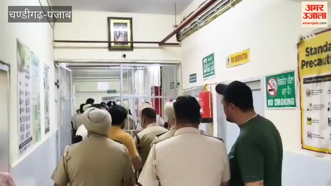 Uproar in emergency ward of Kapurthala Civil Hospital two groups clashed
