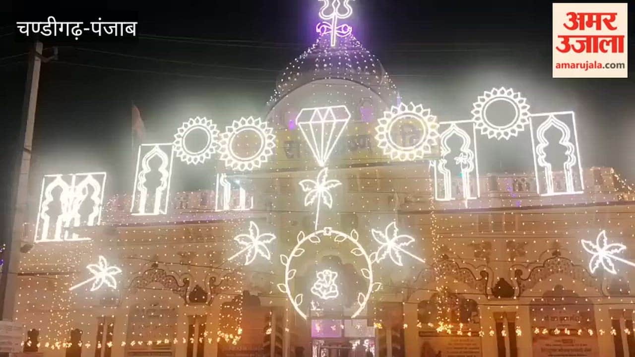 Tableaux depicting scenes from the life of Lord Krishna were the center of attraction at the Shri Radhakrishna Temple in Kotkapura on Janmashtami.