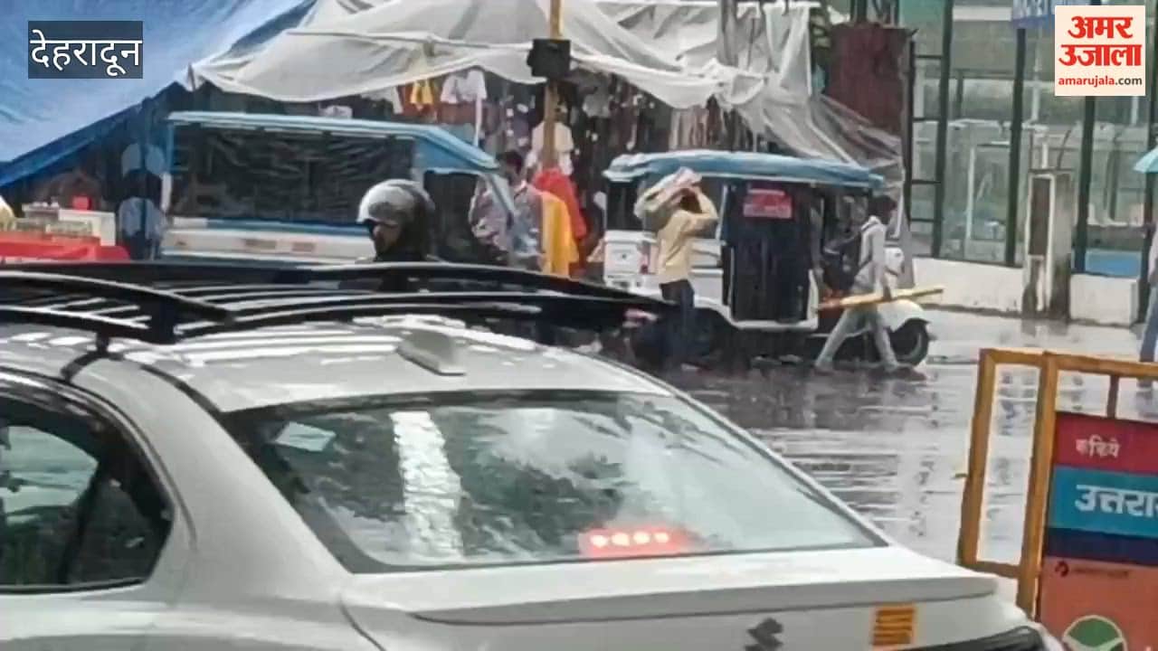 Rain in Dehradun; pedestrians and motorists face inconvenience