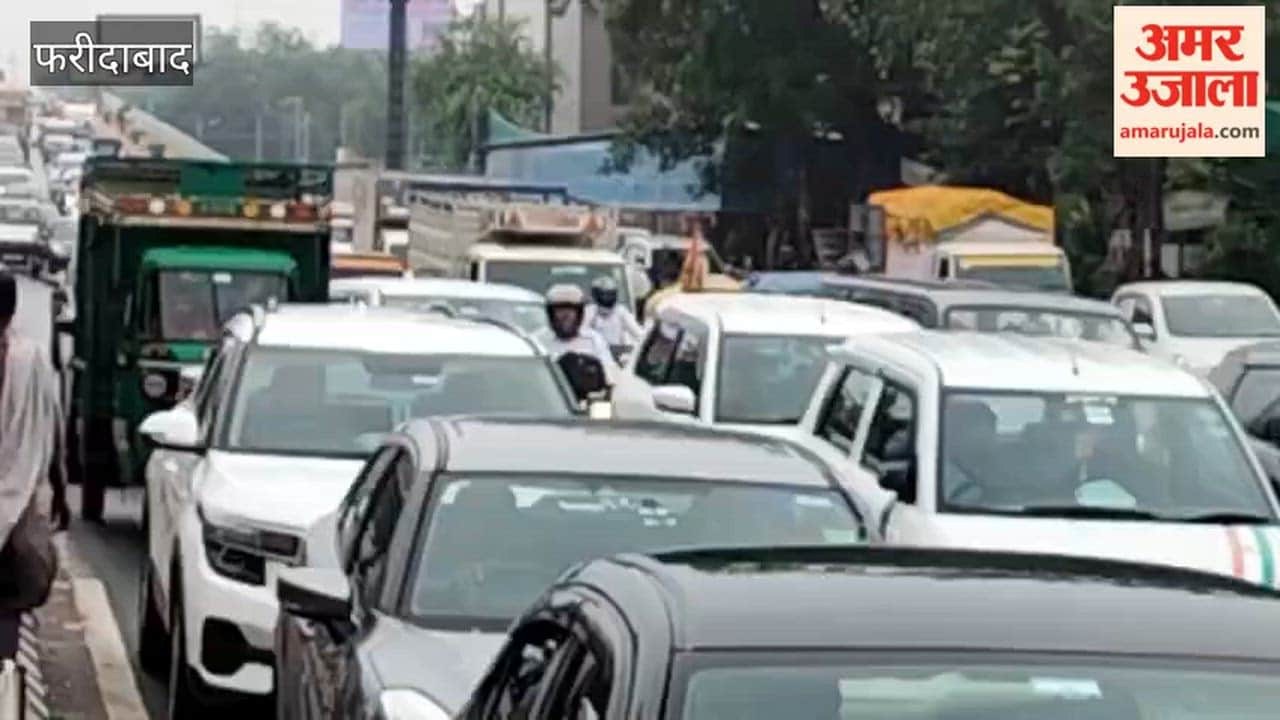 Rain in Faridabad causes traffic jams at city intersections