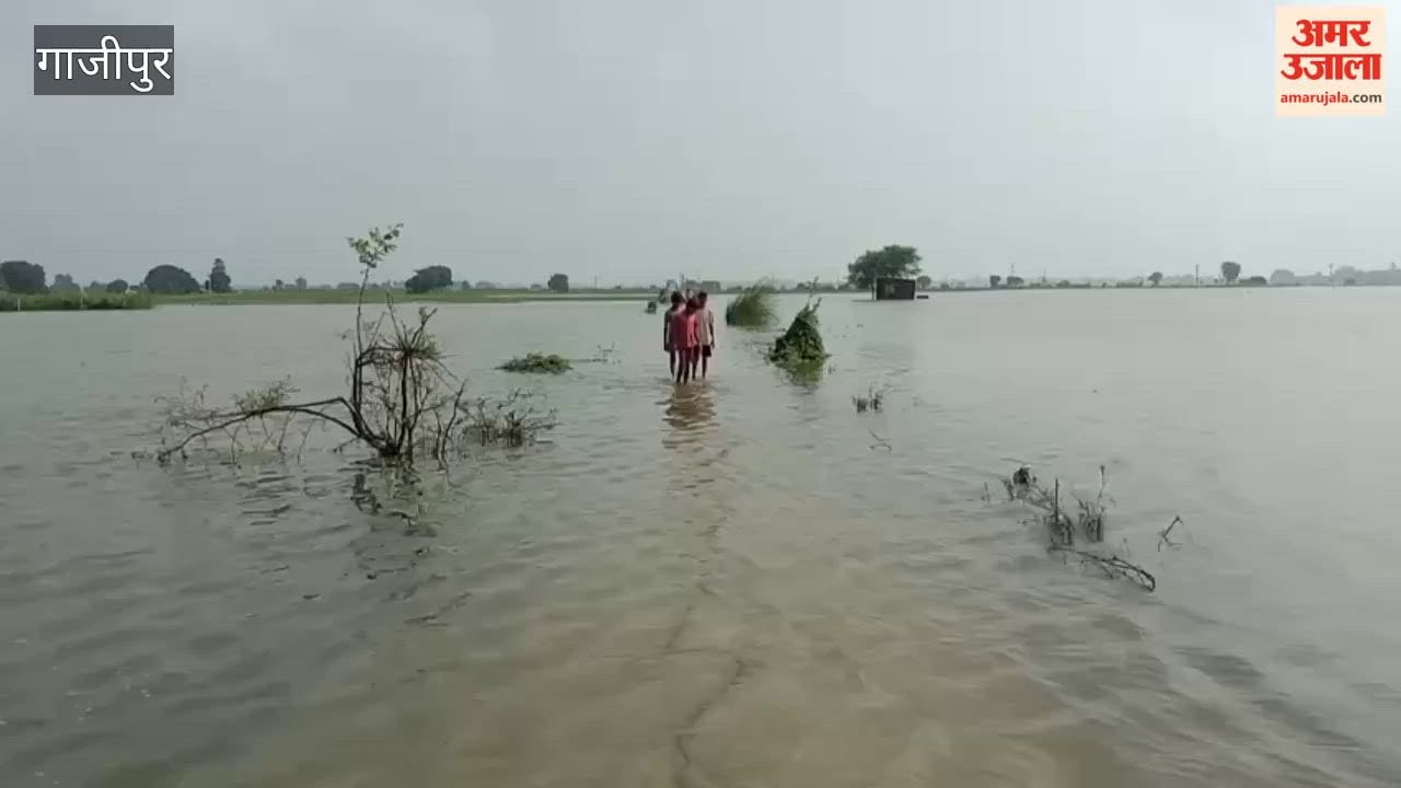 Commuting by boat water on Revatipur-Rampur road in ghazipur