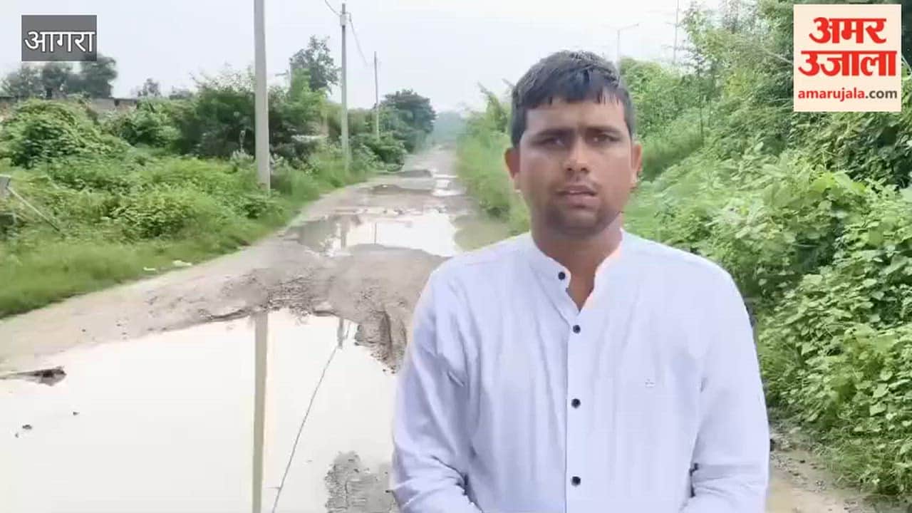 Agra-Gwalior Highway Service Road in Poor Shape