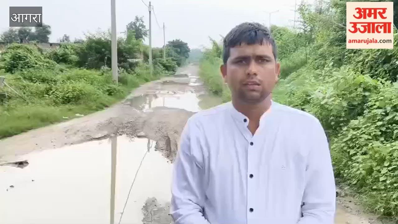Agra-Gwalior Highway Service Road in Poor Shape