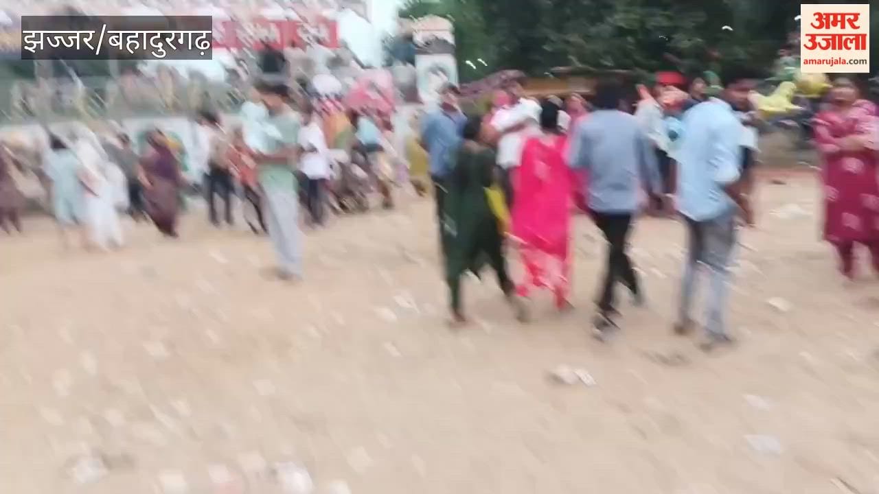 Devotees throng the Gogaji temple in Salhawas, lighting lamps of faith; a grand wrestling match with a prize purse of ₹1.21 lakh will take place today.