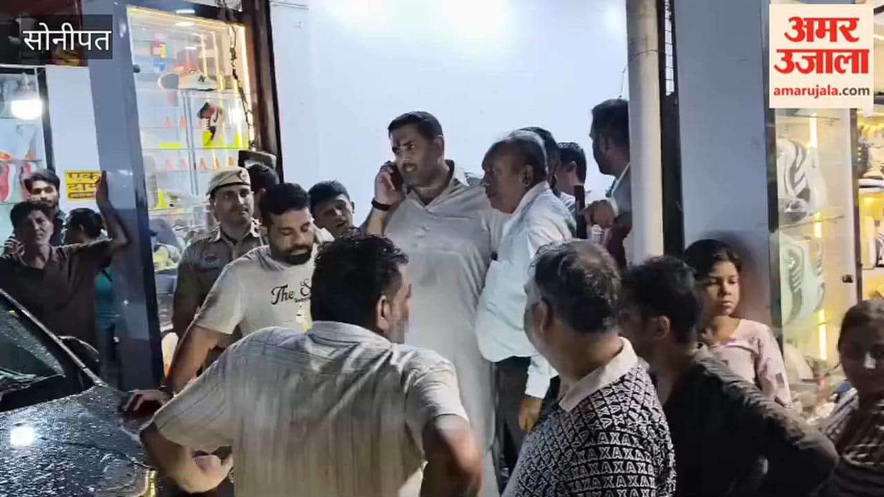 Shopkeepers in Sonipat upset over removal of stalls; MLA reviews traffic arrangements.
