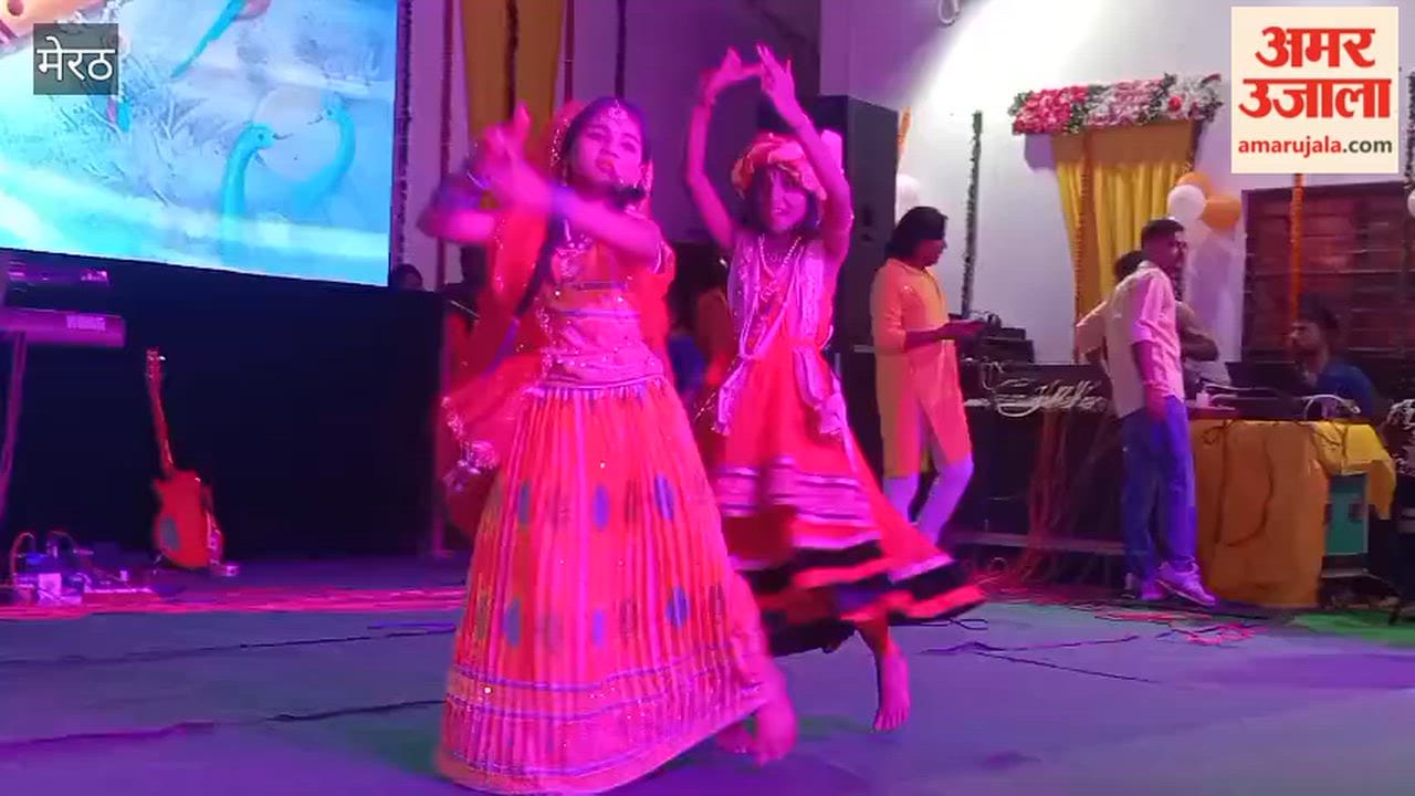 Meerut: Tableau displayed at Police Lines; artists performed dances to devotional songs.