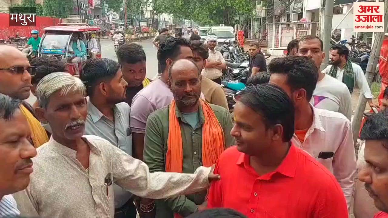 Sanitation workers create ruckus in Mathura over non-payment of salaries