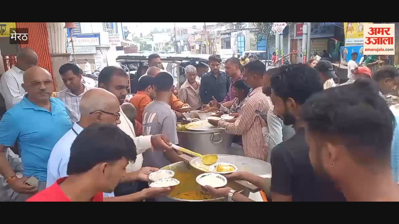 Chhathi Mahotsav Celebrated at Shiv Chowk on the Occasion of Krishna Janmashtami, Devotees Served Kadhi-Rice Prasad