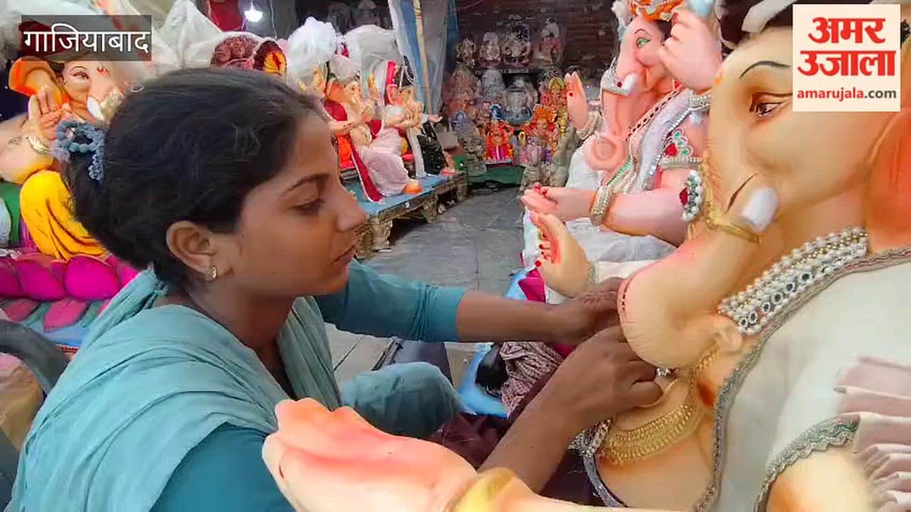 student Tanisha makes idols for her family for Ganesh Chaturthi