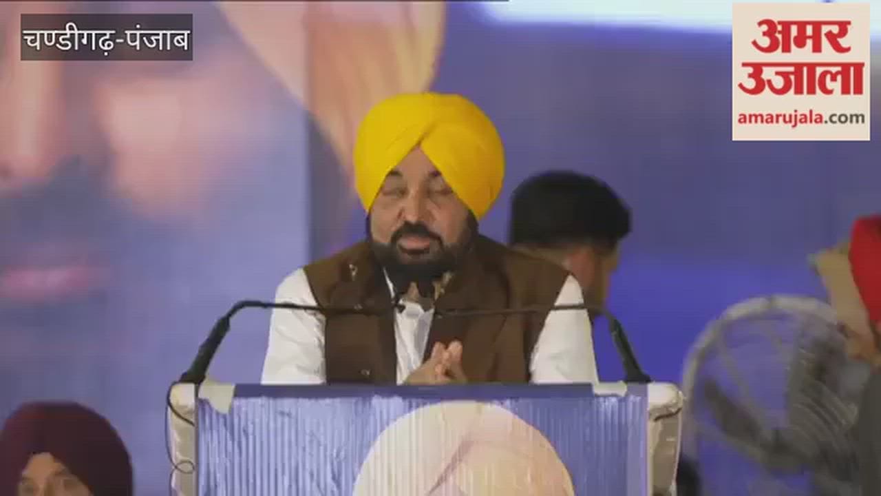 Supporters of Sekhon joined the AAP in Zira in the presence of the Chief Minister.