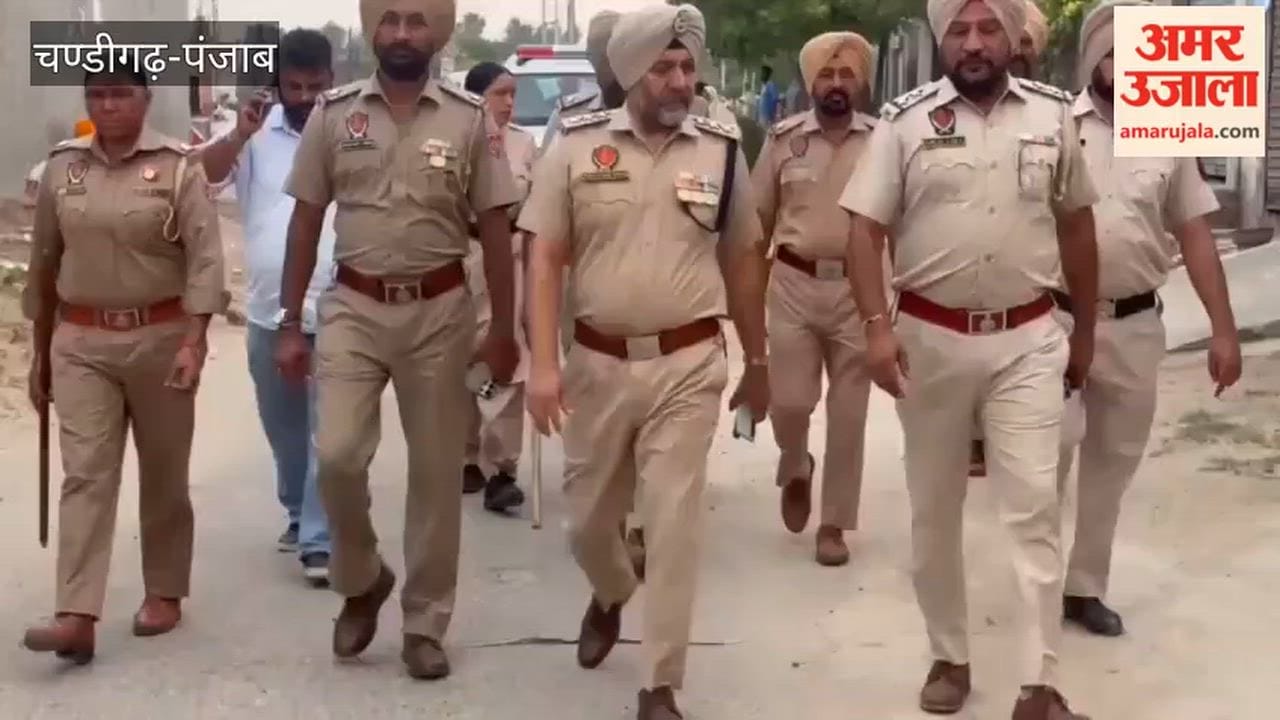 Police raid drug smugglers' hideouts in Faridkot; 125 personnel conducted the search operation.