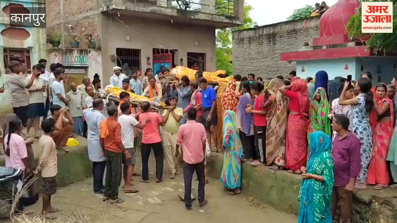 Three daughters depart forever alongside their father; the entire village is moved to tears