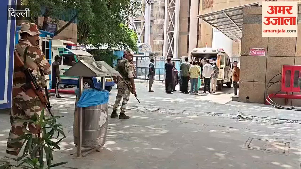 Kin of deceased in Satya Niketan building collapse at AIIMS