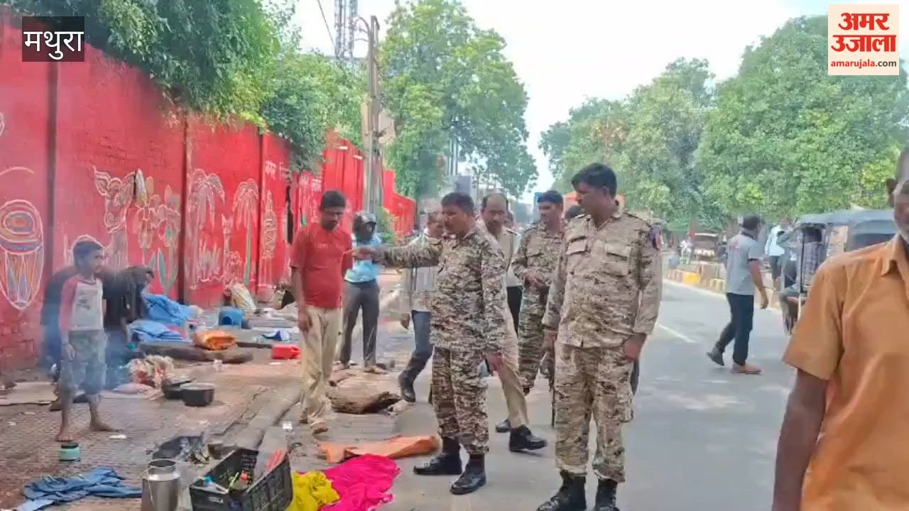 Municipal body takes action following complaints from traders removes temporary encroachments over drain
