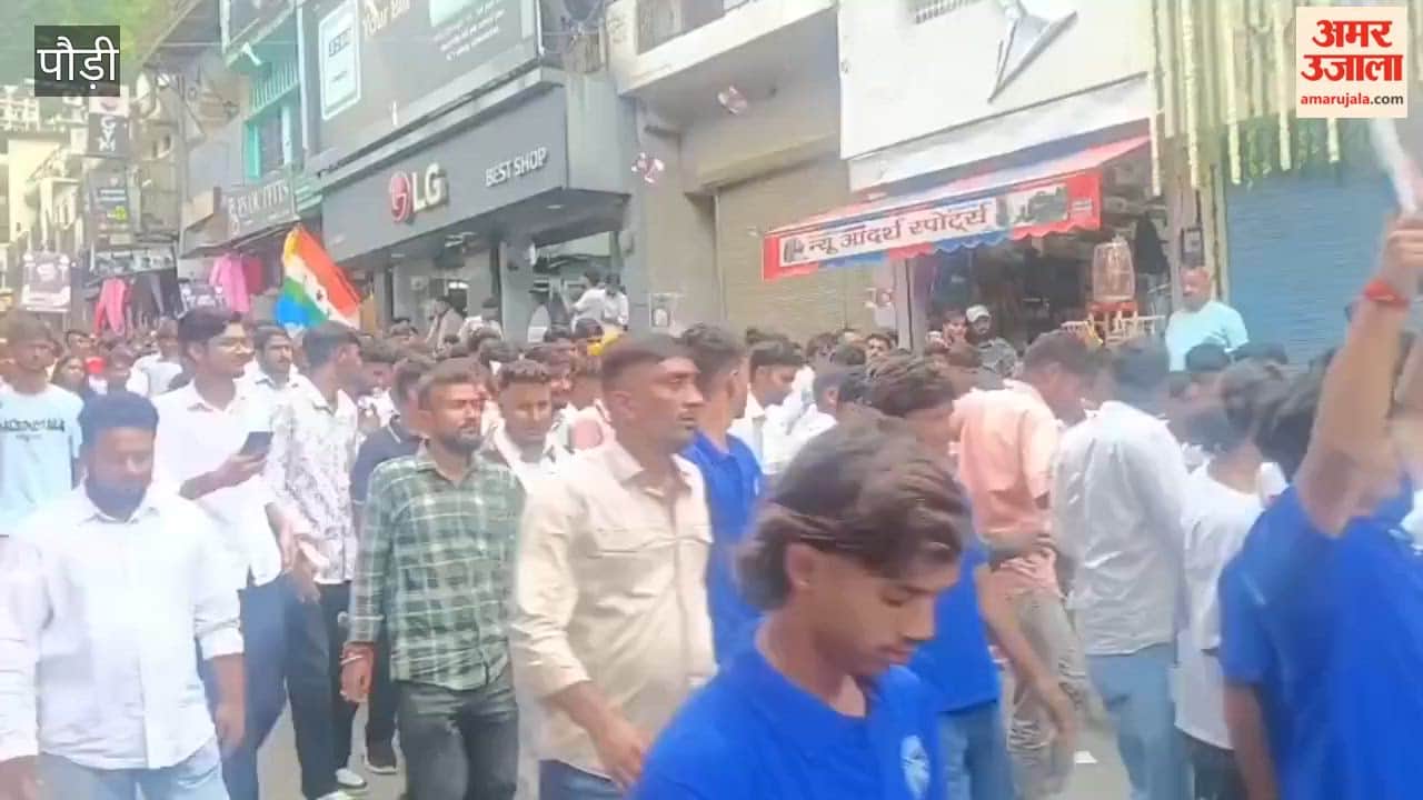 Srinagar Student organizations staged a rally to demonstrate their strength ahead of the student union elections at Garhwal University