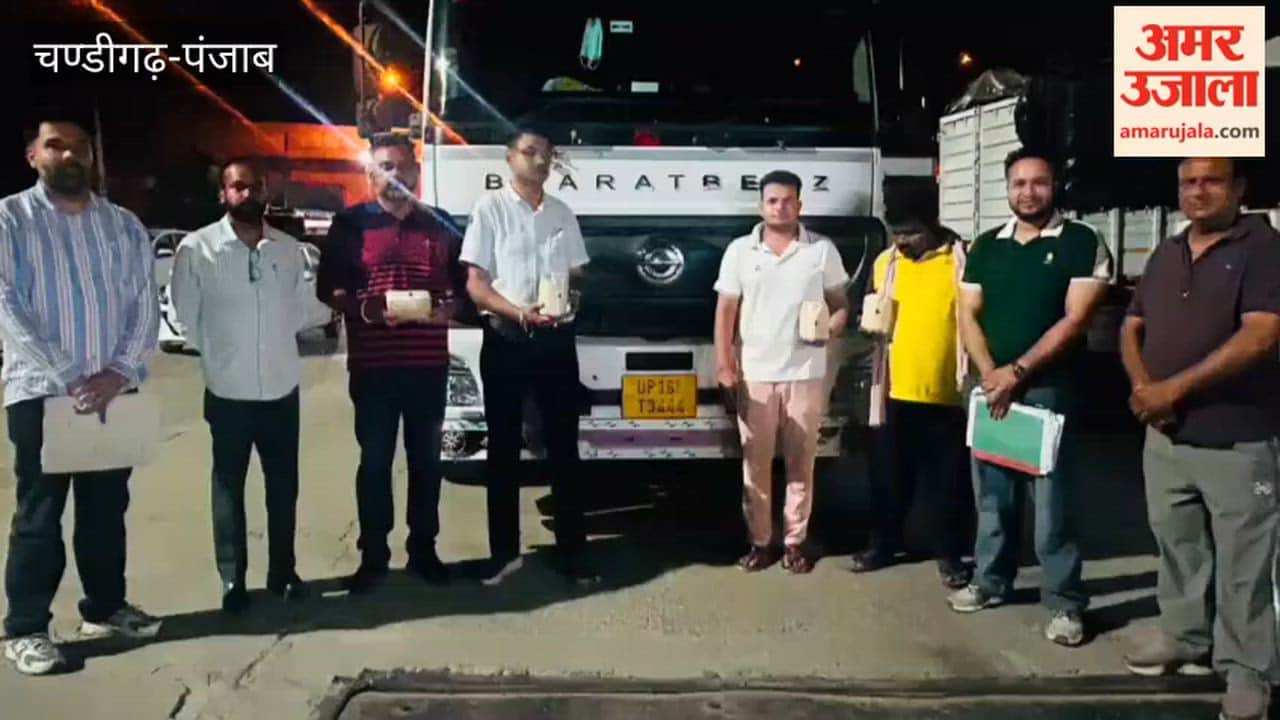 Health Department intercepts tanker filled with 22,000 liters of suspicious desi ghee.