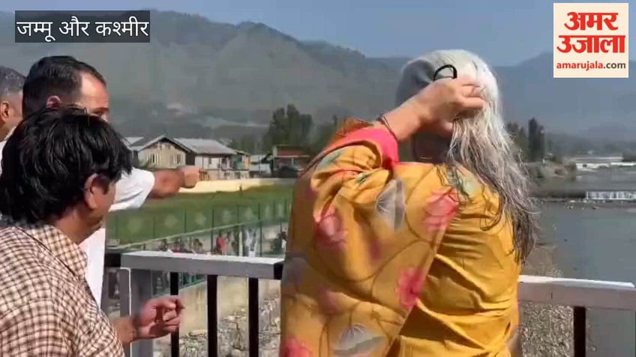 DC Bandipora visits Kuloosa to oversee rescue operation of drowned boy