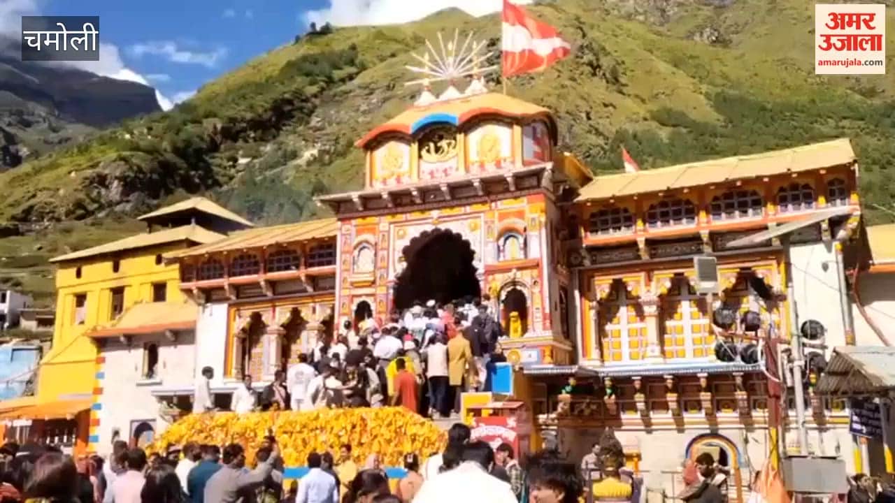 As the weather cleared up after the rain stopped, a crowd of pilgrims thronged Badrinath Dham