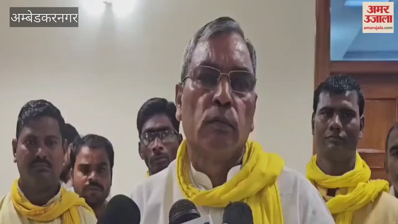 अंबेडकरनगर: अखिलेश रोज बदलते हैं फॉर्मूला, नीला रंग अपनाने से दलित वोट नहीं मिलने वाला: ओमप्रकाश