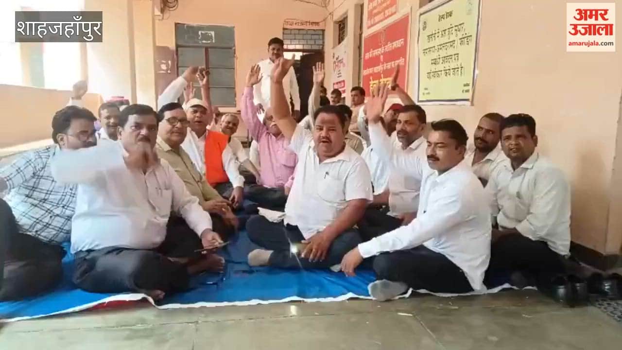 SDM-Advocate dispute Lawyers protest continues at Sadar Tehsil