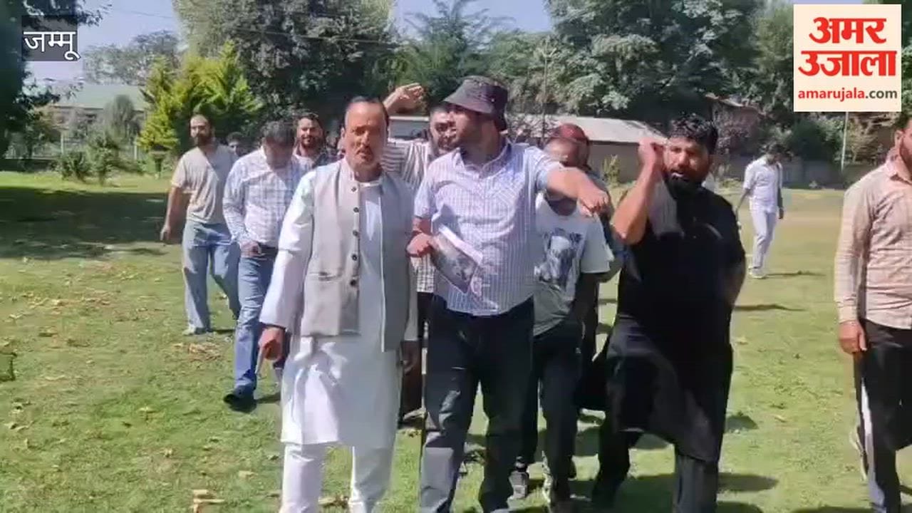 BJP Stages Protest in Sumbal Against Tanvir Sadiq’s Remarks