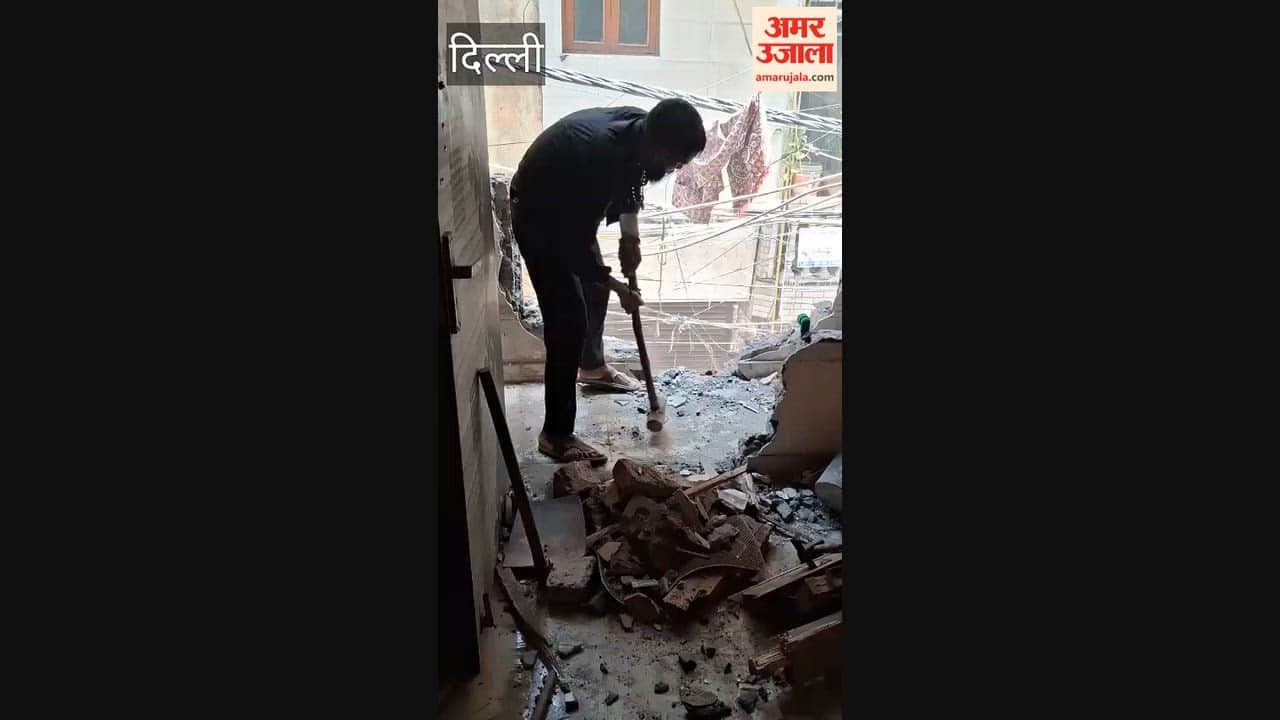 MCD crackdown on illegal construction from Laxmi Nagar to New Ashok Nagar in East Delhi continues