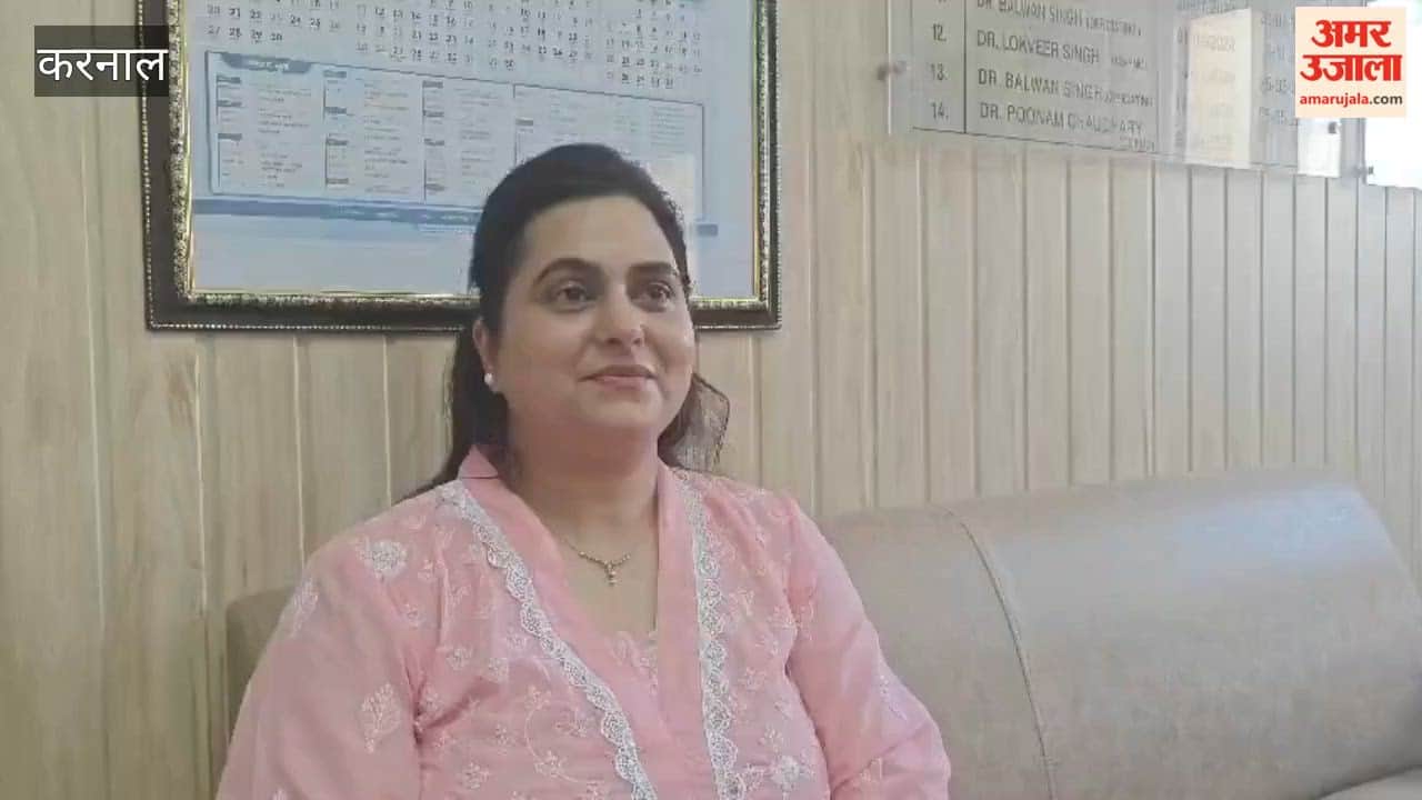 Pledge administered at the District Civil Hospital on World Suicide Prevention Day; experts emphasize the need to recognize behavioral changes in time.