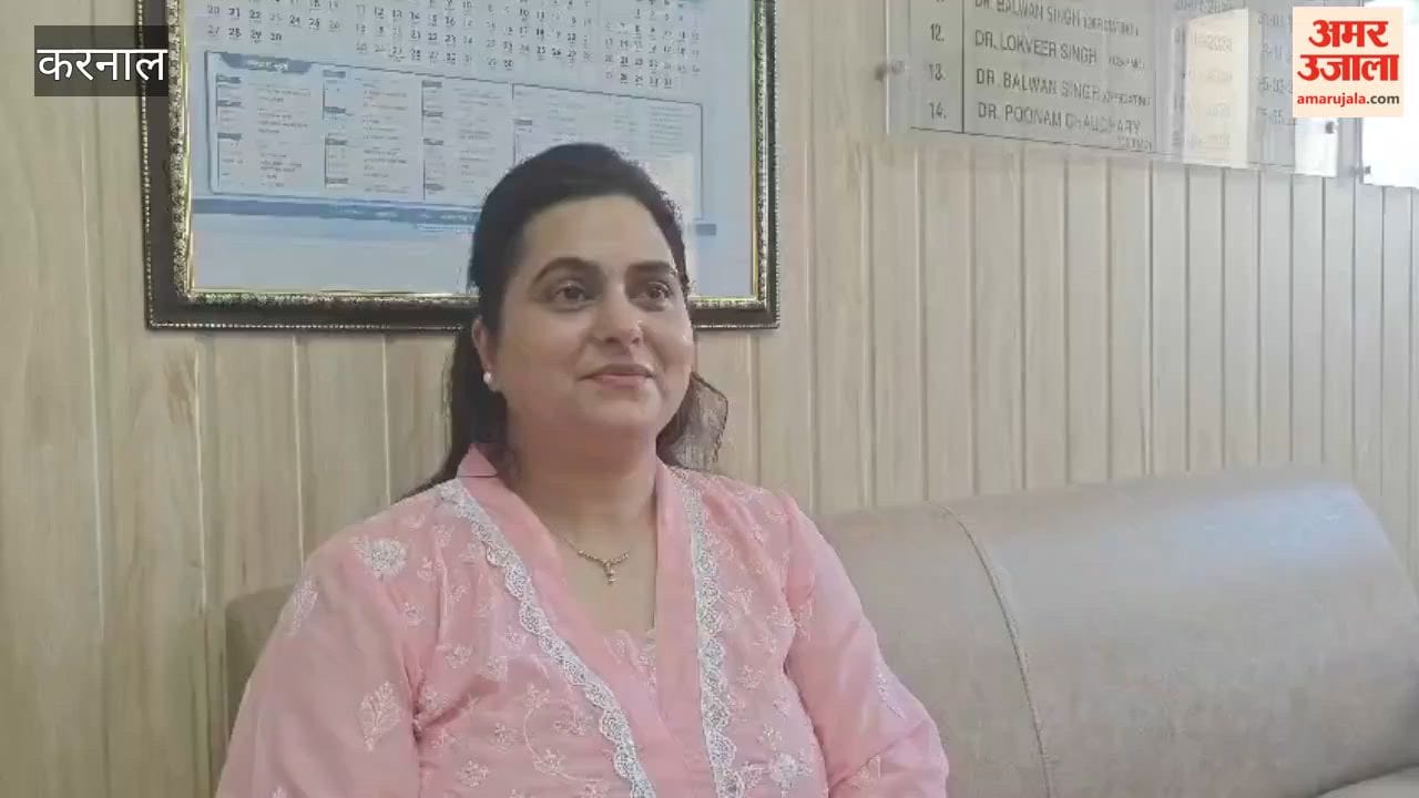 Pledge administered at the District Civil Hospital on World Suicide Prevention Day; experts emphasize the need to recognize behavioral changes in time.
