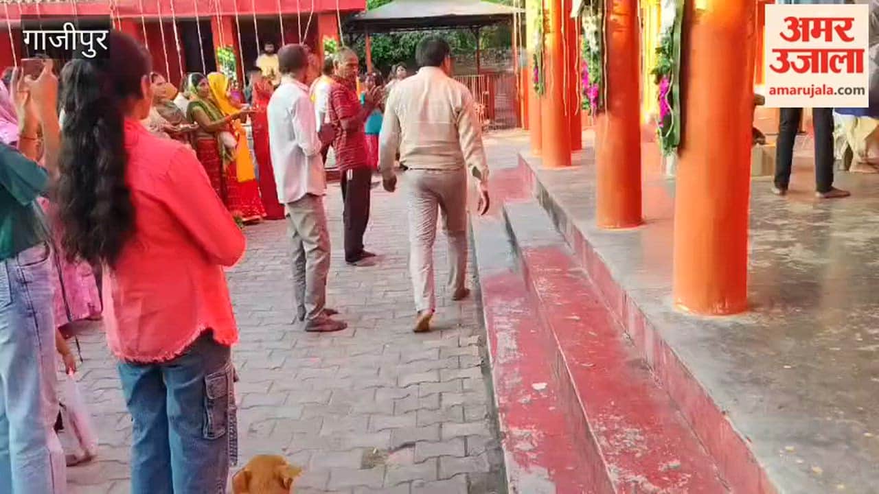 Kinaram's birth anniversary celebrated by cutting a 21 kg khoya cake