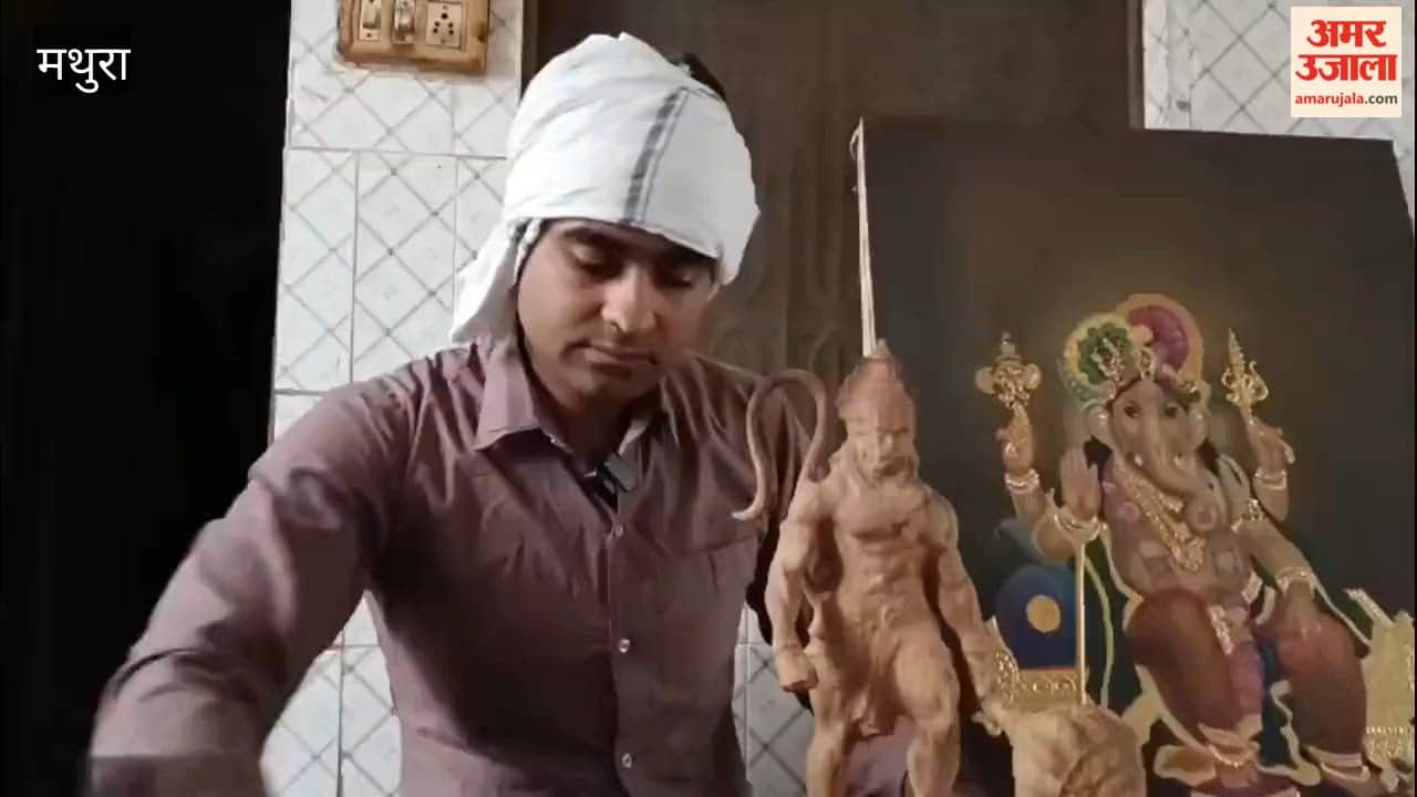 Dharmendra Dubey creates images on wood in just few minutes in Mathura